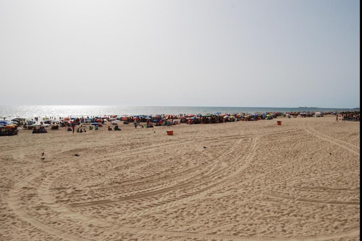 Estadio Cádiz Buitenkant foto