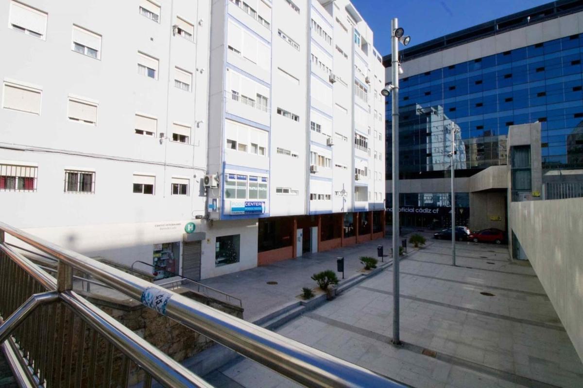 Estadio Cádiz Buitenkant foto